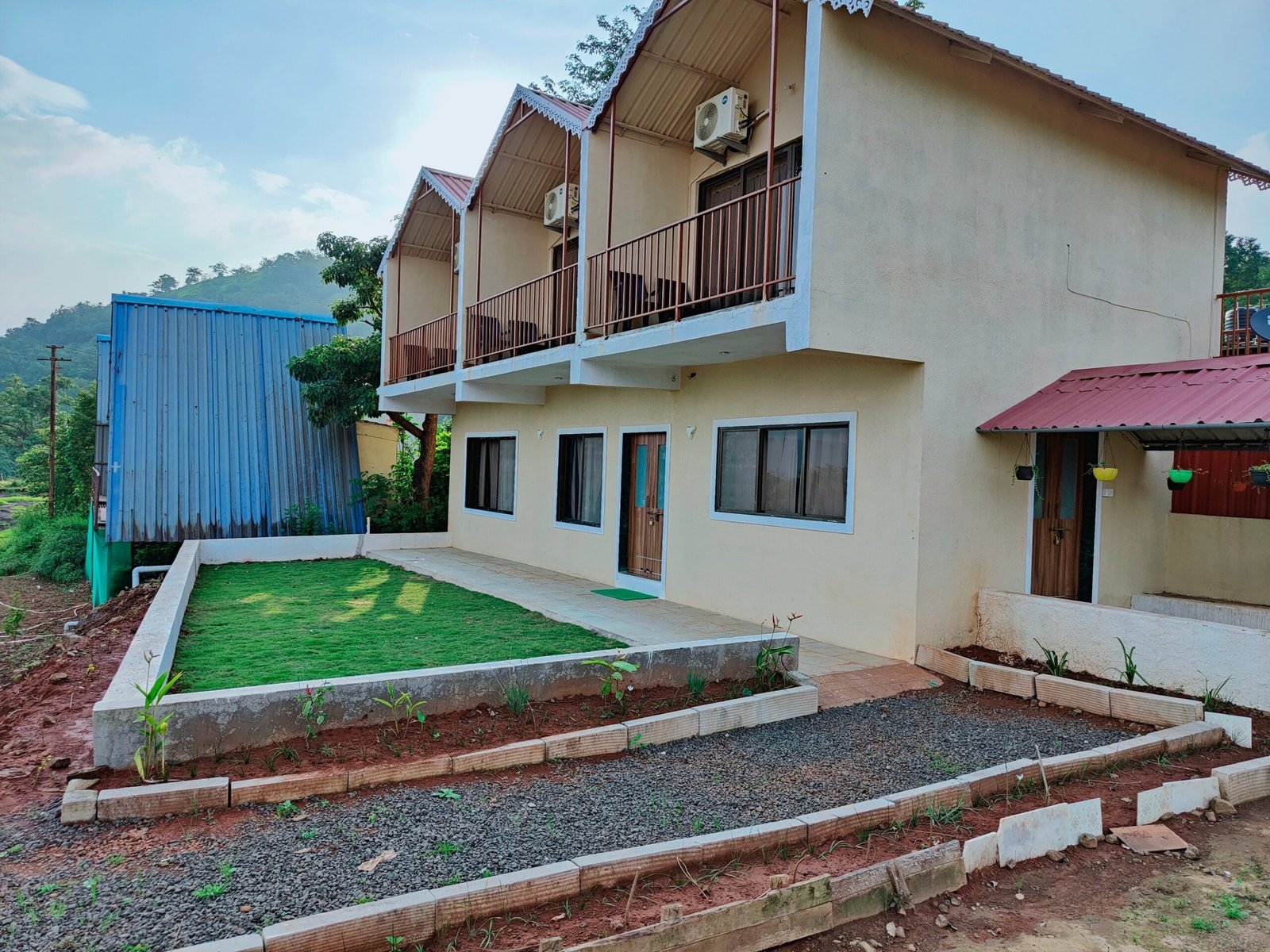 Pawna Lake Resort & cottages in lonavala